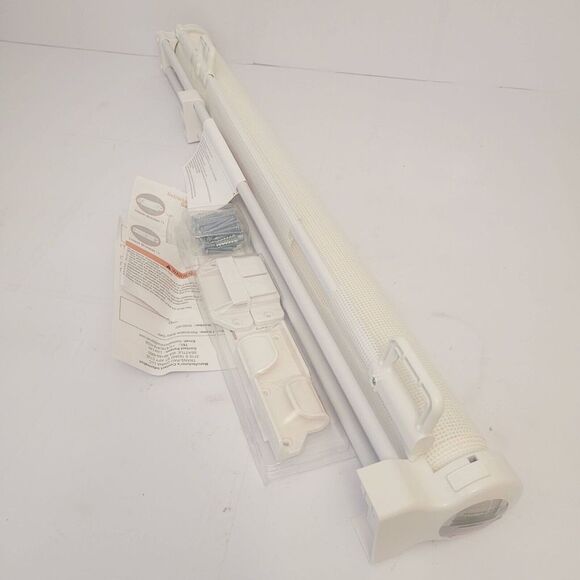 110" x 35" Retractable Baby Gate – Indoor/Outdoor Driveway Safety Barrier Fence - Picture 10 of 13